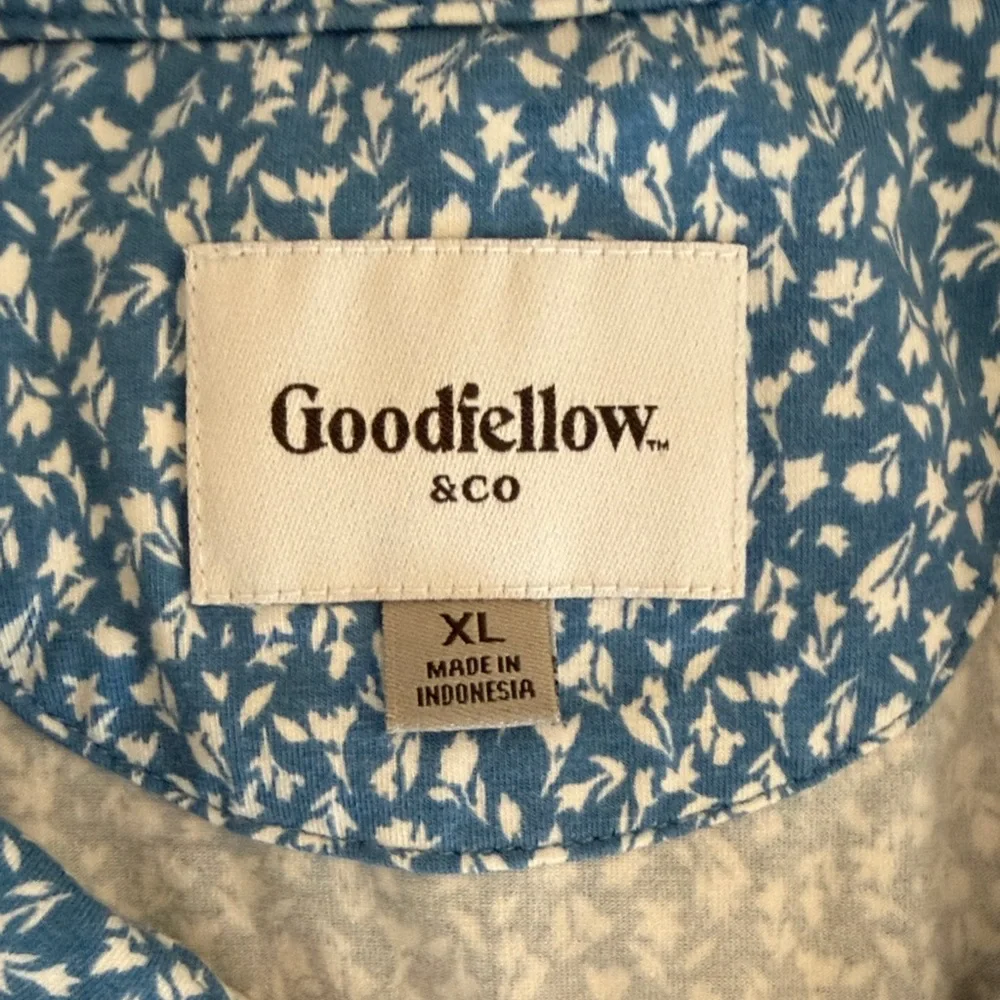 Men's Lightweight Blue and White Floral Polo XL - Picture 3 of 3